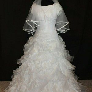 Jalis Bridal White Organza Modest Corset Wedding Gown & Veil Size 4